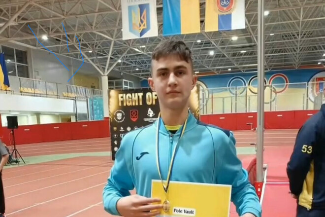 13-летний украинский прыгун с шестом Омелян Герасимчук установил мировой рекорд в Болгарии, преодолев высоту 4,40 м. Это лучший результат в истории среди спортсменов его возраста.
