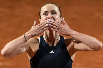 Элина Свитолина победила Людмилу Самсонову со счетом 3:6, 6:3, 6:2 и вышла в четвертьфинал WTA 500 в Бад-Хомбурге перед стартом Уимблдона-2026.