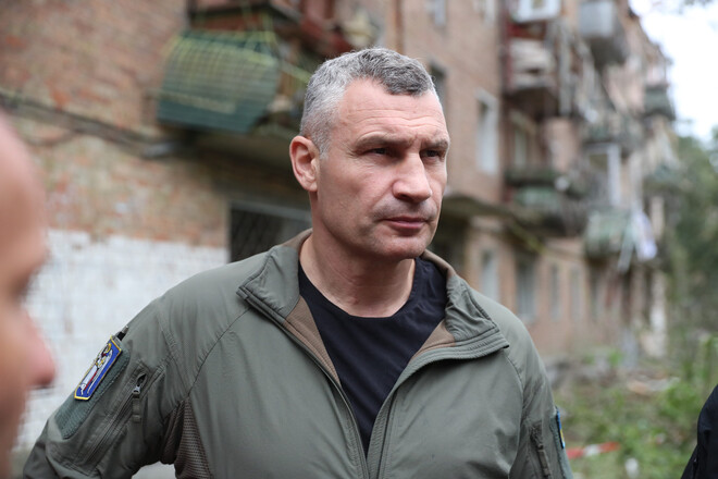 Кличко откровенно рассказал о личной жизни. Он расторг 25-летний брак Кличко откровенно рассказал о личной жизни. Он расторг 25-летний брак