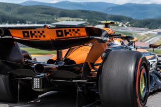 McLaren привезёт на Гран-при Австрии экспериментальное заднее крыло с переворачивающимся элементом. Команда проверит новинку в пятничных тренировках на трассе Red Bull Ring.