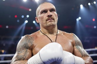 Александр Усик может завершить карьеру и больше не выйти в ринг. Сергей Лапин сообщил о переговорах с Агитом Кабаелом и назвал срок окончательного решения команды чемпиона.