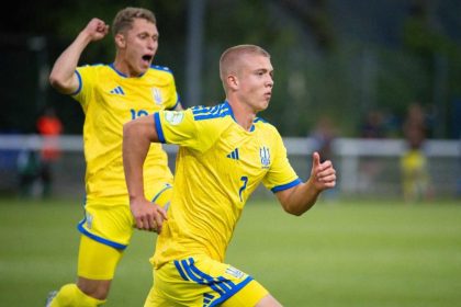 Сборная Украины U19 вышла в лидеры группы B Евро-2026 после победы над Хорватией. Узнайте таблицу, результаты тура и дату матча с Сербией.