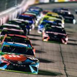 Ошибка гонщика NASCAR вызвала громкий скандал: какое правило он нарушил