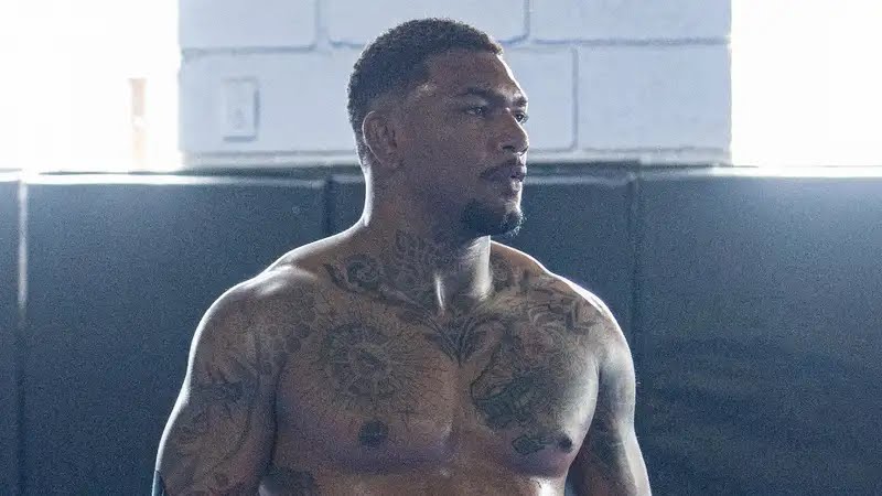 Официально: Майкл Моралес запасной главного боя на UFC 330