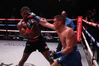 Сергей Деревянченко проиграл Хакетту: дебют в Zuffa завершился поражением