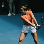Каролина Мухова обыграла Наоми Осаку в четвертьфинале Уимблдона-2026 и вышла в полуфинал. Результат матча и следующая соперница.