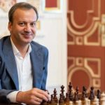 ЕС ввел санкции против Дегтярева и Дворковича. Узнайте, почему российские спортивные функционеры попали в список и какие посты они занимают.