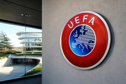 КОНКАКАФ и АФК поддержали УЕФА и выступили против продажи прав на ЧМ частным инвесторам. Узнайте причины конфликта и позицию конфедераций.
