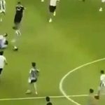 Фанаты выбежали на поле во время матча «Ювентуса»: Гатти получил повреждение, а с Жегровы стянули шорты. Узнайте подробности инцидента.