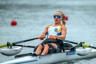 Анна Шеремет выиграла золото ЧМ-2026 по парагребле в одиночке PR1, а украинец Роман Полянский завоевал бронзовую медаль мирового первенства.