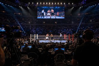 Что такое PPV в боксе, как работают платные трансляции, кому достается выручка и почему продажи могут значительно увеличить гонорар спортсмена.