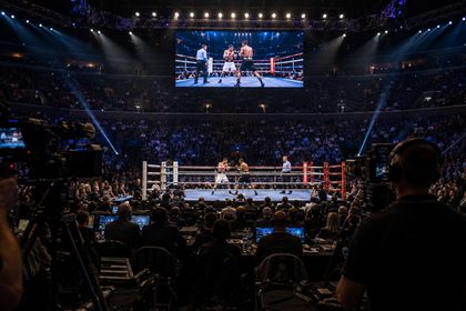 Что такое PPV в боксе, как работают платные трансляции, кому достается выручка и почему продажи могут значительно увеличить гонорар спортсмена.