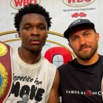 Василий Ломаченко вручил пояс WBO новому чемпиону легкого веса Абдулле Мейсону. Узнайте, как 22-летний американец завоевал мировой титул.