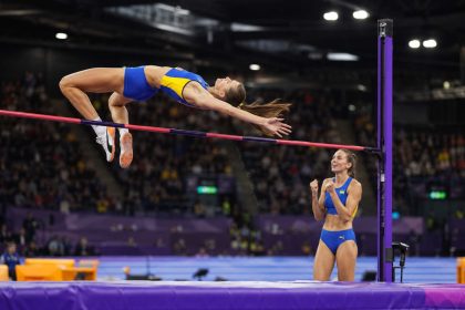 Магучих и Геращенко вышли в финал ЧЕ-2026 по прыжкам в высоту, взяв 1,91 м с первой попытки. Узнайте результаты квалификации и время финала.