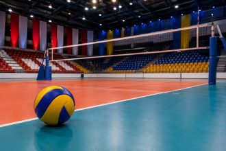 Сборная Украины стартует на волейбольном турнире в Польше перед Евро-2026. Расписание матчей, состав команды и соперники в Кошалине — узнайте детали.