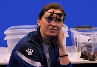 Олимпийская чемпионка по пулевой стрельбе Елена Костевич получила от Владимира Зеленского орден князя Ярослава Мудрого IV степени.