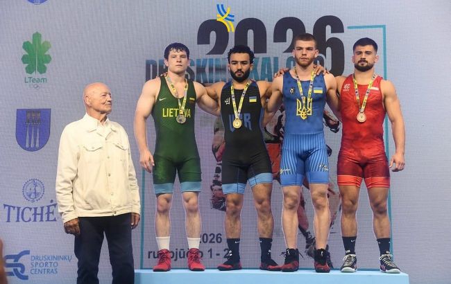 Сборная Украины выиграла в Литве: девять медалей борцов