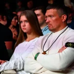 Усик с дочерью приготовил матчу на вирусном видео