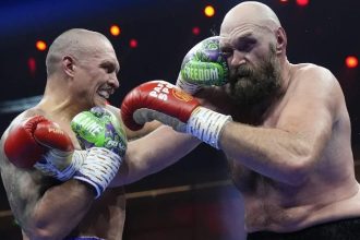 Усик может провести третий бой с Фьюри — подробности