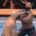 Олимпийский чемпион Гейбл Стивсон проиграл Шону Шарафу нокаутом на UFC 331. Тяжеловес оказался на канвасе уже на 12-й секунде боя.