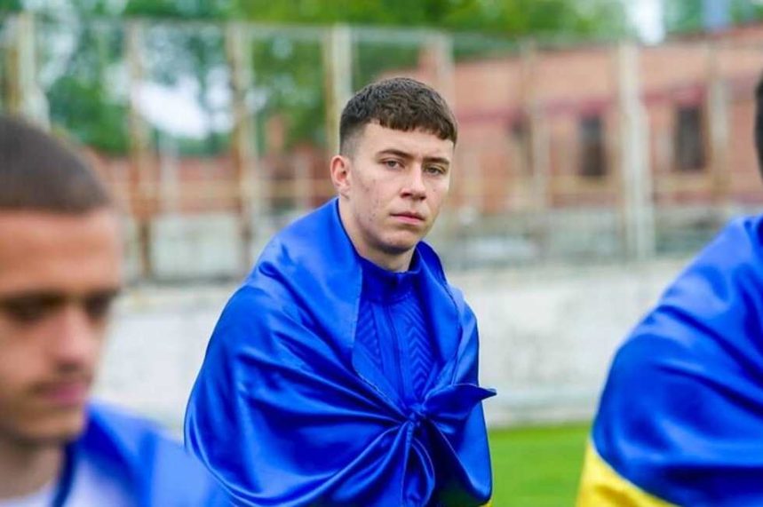 19-летний голкипер Артем Сёмка покинул «Динамо» после 13 лет в системе клуба и на правах свободного агента перешел в житомирское «Полесье».