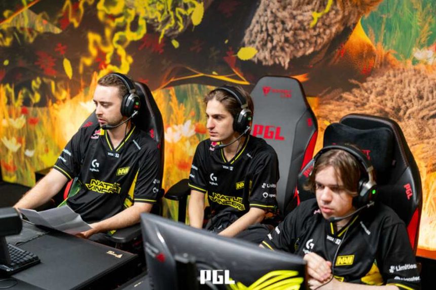 NAVI победили Hokori со счетом 2:0 в первом матче PGL Wallachia Season 9 по Dota 2 и начали швейцарский этап турнира в Бухаресте с результата 1–0.