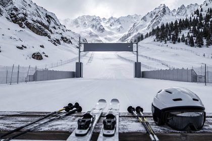 FIS допустила спортсменов из России и Беларуси к отдельным соревнованиям сезона-2026/27 в нейтральном статусе при соблюдении специальных условий.