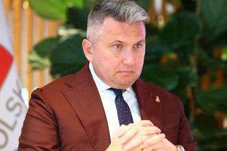 Польше может грозить отстранение от Олимпийских игр после ареста главы НОК Радослава Песевича. МОК обозначил три сценария выхода из кризиса.