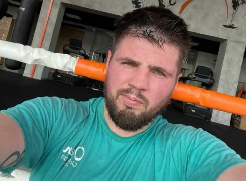 Чемпиона мира по боксу Евгения Хитрова мобилизовали в ВСУ. Жена спортсмена рассказала, при каких обстоятельствах его забрали на военную службу.