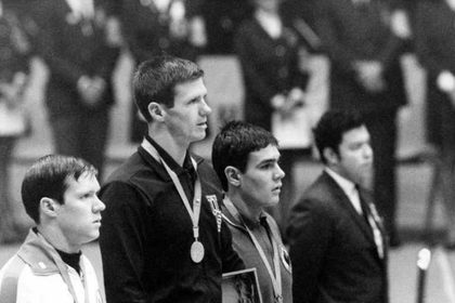Трехкратный олимпийский чемпион по плаванию Майк Бертон умер в 79 лет. Он завоевал три золота на Играх 1968 и 1972 годов и устанавливал мировые рекорды.
