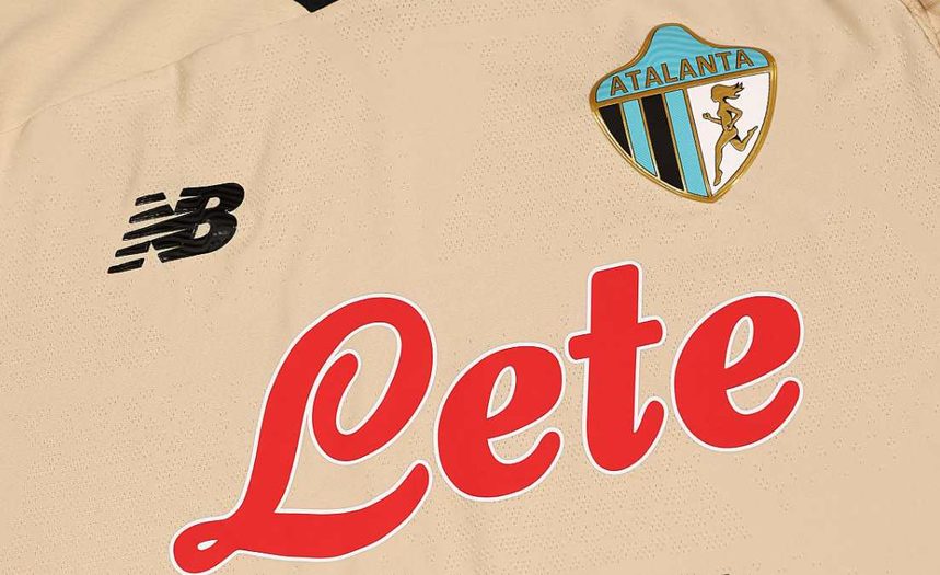 New Balance и Atalanta представили третью форму на сезон 2026/27: бежевый дизайн, герб 1964 года, жаккард и детали, связанные с Бергамо.