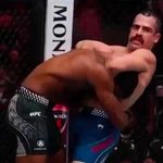 Экс-заместитель шерифа Луис Эрнандес дебютировал в UFC и победил Седрика Дюма удушающим приемом всего за 57 секунд.