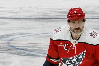 Александр Овечкин в форме «Вашингтон Кэпиталз», архивное фото 2026 года