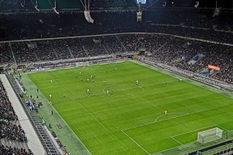 Архивный матч «Интера» и «Комо» на стадионе в Милане