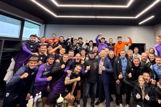 Футболисты «Эпицентра» празднуют выход в четвертьфинал Кубка Украины