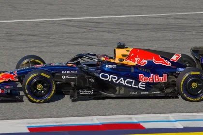 Макс Ферстаппен за рулем Red Bull на Гран-при Австрии 2026 года — архивное фото