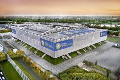 Merkur Spiel-Arena в Дюссельдорфе с высоты