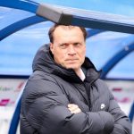 Патрик ван Леувен у скамейки запасных, архивное фото 2023 года