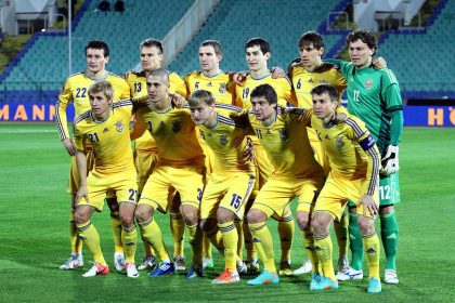Сборная Украины по футболу перед матчем, архивное фото 2012 года