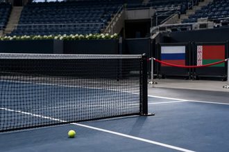 World Tennis сохранила санкции против России и Беларуси 13 октября 2026 года. Какие решения приняли в Алматы и кто не сыграет в командных турнирах.