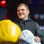 Денис Беринчик встретится с Боваром Ханаковым 22 ноября 2026 года в Киеве. Где пройдет бой, какой формат выбрали организаторы и что известно о сопернике.