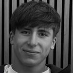 В США погиб 18-летний футболист Александр Петровский, воспитанник «Вереса». Что известно об аварии, спортивной карьере и сборе средств на похороны.
