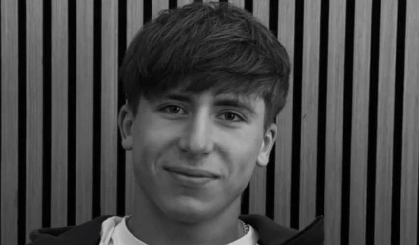 В США погиб 18-летний футболист Александр Петровский, воспитанник «Вереса». Что известно об аварии, спортивной карьере и сборе средств на похороны.