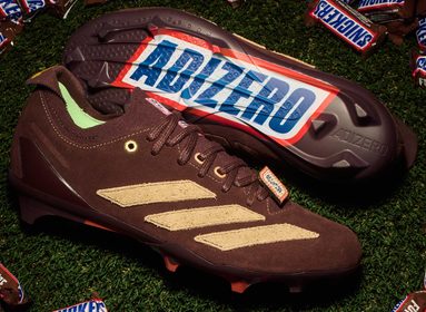 Adidas и Snickers выпустили бутсы ADIZERO ELECTRIC + II в шоколадном дизайне. Дата выхода, цена $180, особенности модели и где купить новинку.