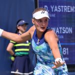 Даяна Ястремская выполняет удар на US Open 2023