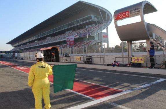 В Барселоне стартовал шестой день тестов В Барселоне стартовал шестой день тестов