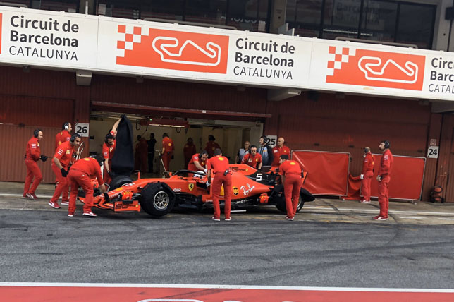 В Барселоне завершился первый день тестов Pirelli