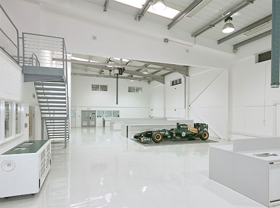 Спустя 5 лет после закрытия Caterham её база в руинах