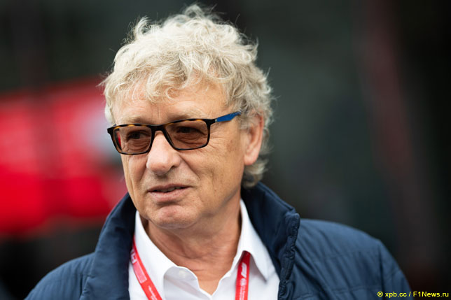 В Париже вручили премию Герману Тильке