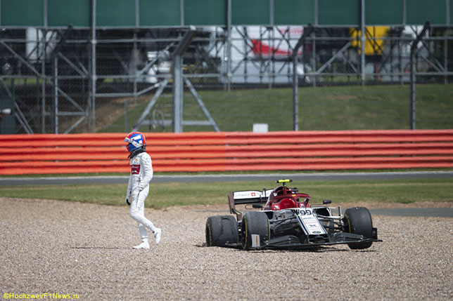 Названа причина схода Джовинацци в Сильверстоуне